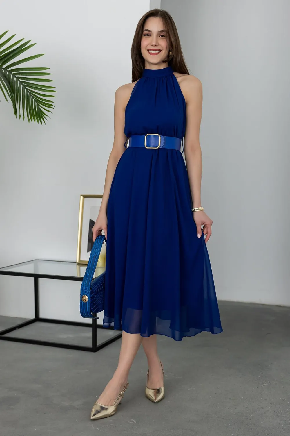 Halter Yaka Kemerli Elbise - SAKS