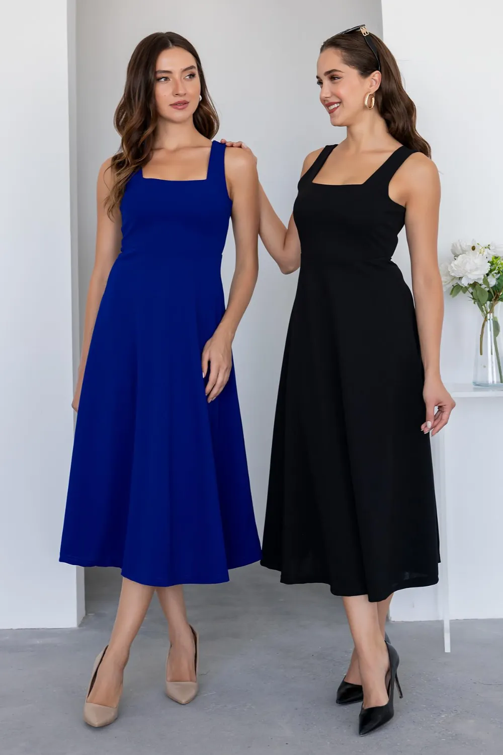 Kalın Askı Kloş Elbise - SİYAH