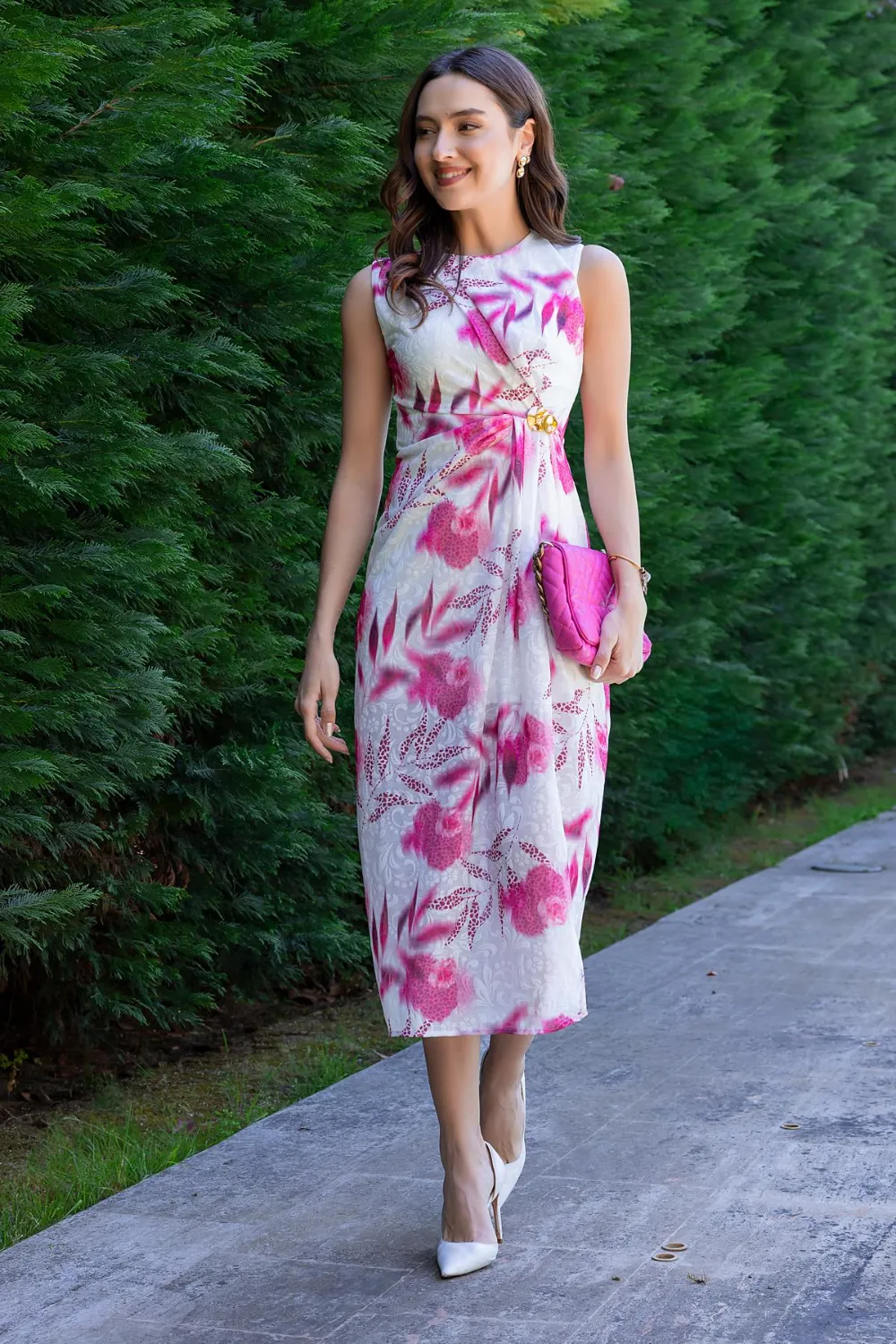 Omuz Pile Broşlu Elbise - PEMBE