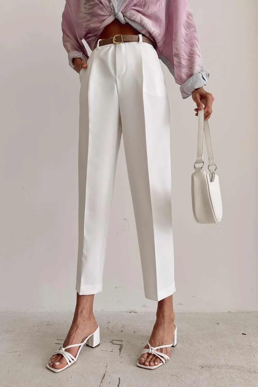 Kemerli Kumaş Havuç Pantolon Beyaz