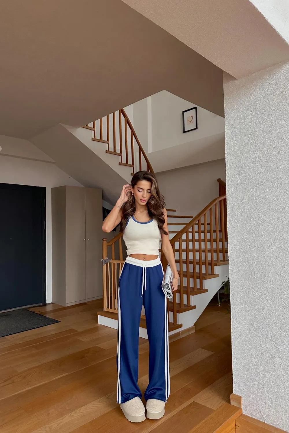 Yan Şeritli Bağçıklı Pantolon Lacivert