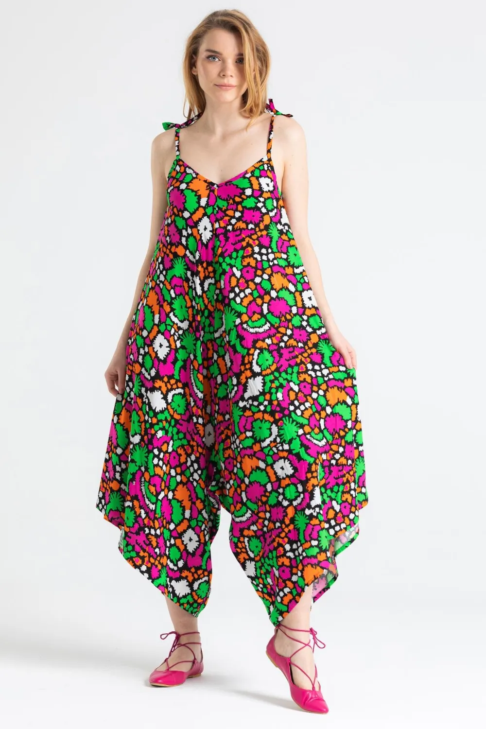 Askılı Vual Selin Yazlık Tulum Soyut Siyah Syt syh