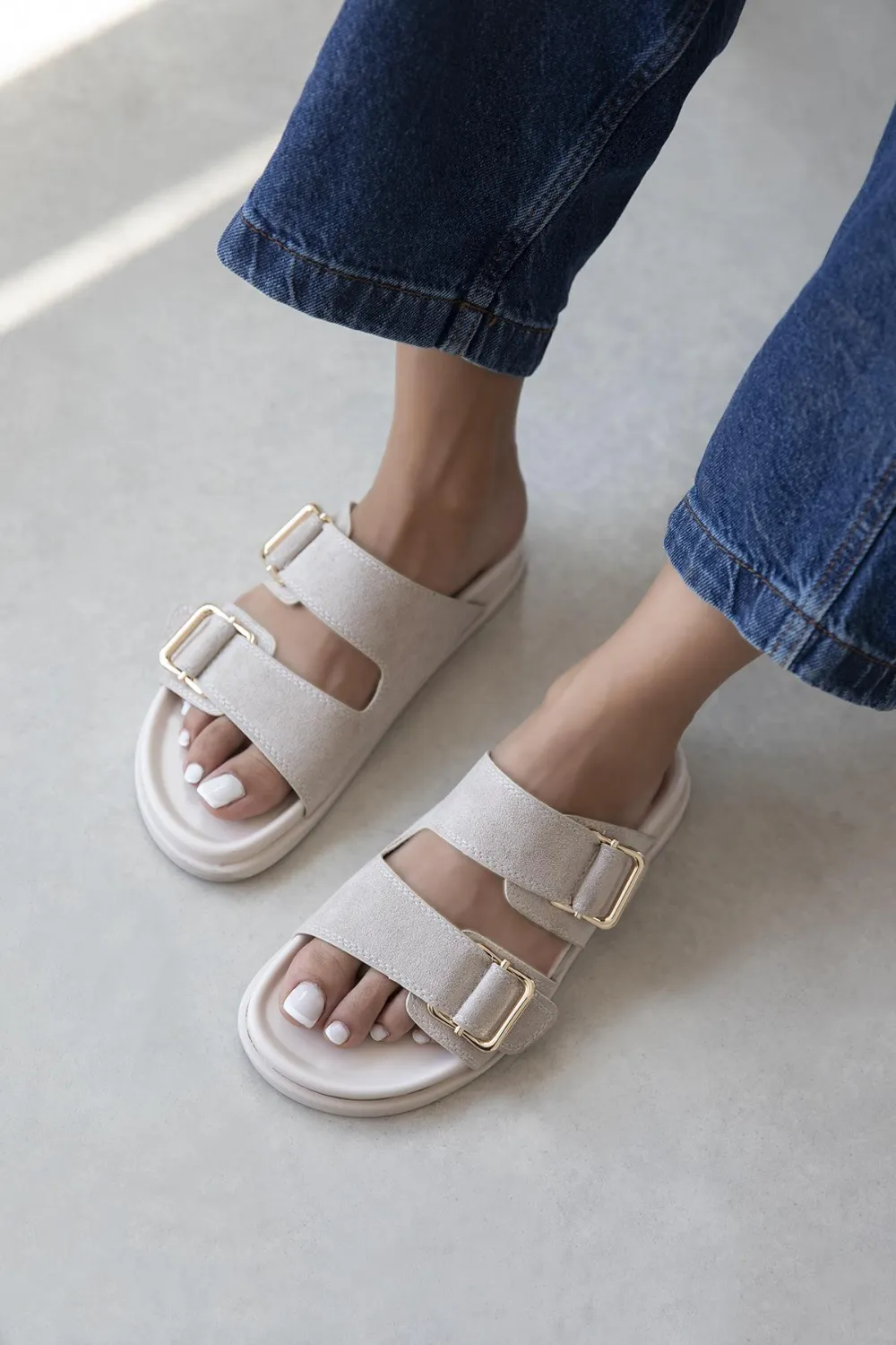 Axel Kadın Toka Detay Günlük Konfor Süet Terlik Bej