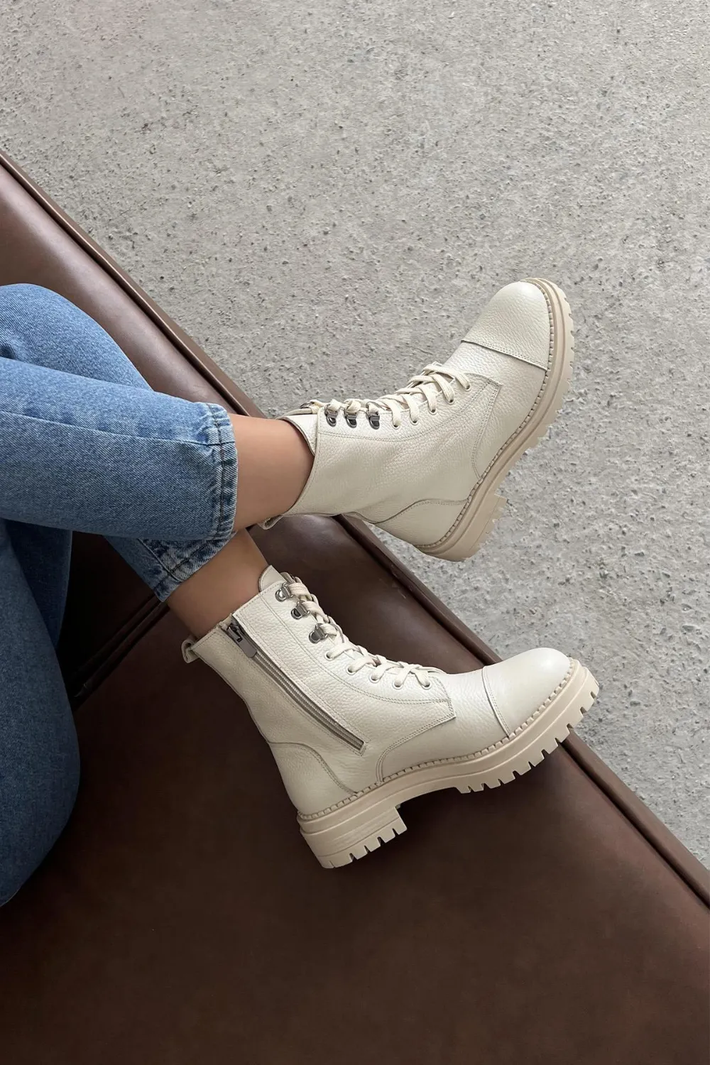 Boyd  Kadın Hakiki  Deri Postal  Bot Bej