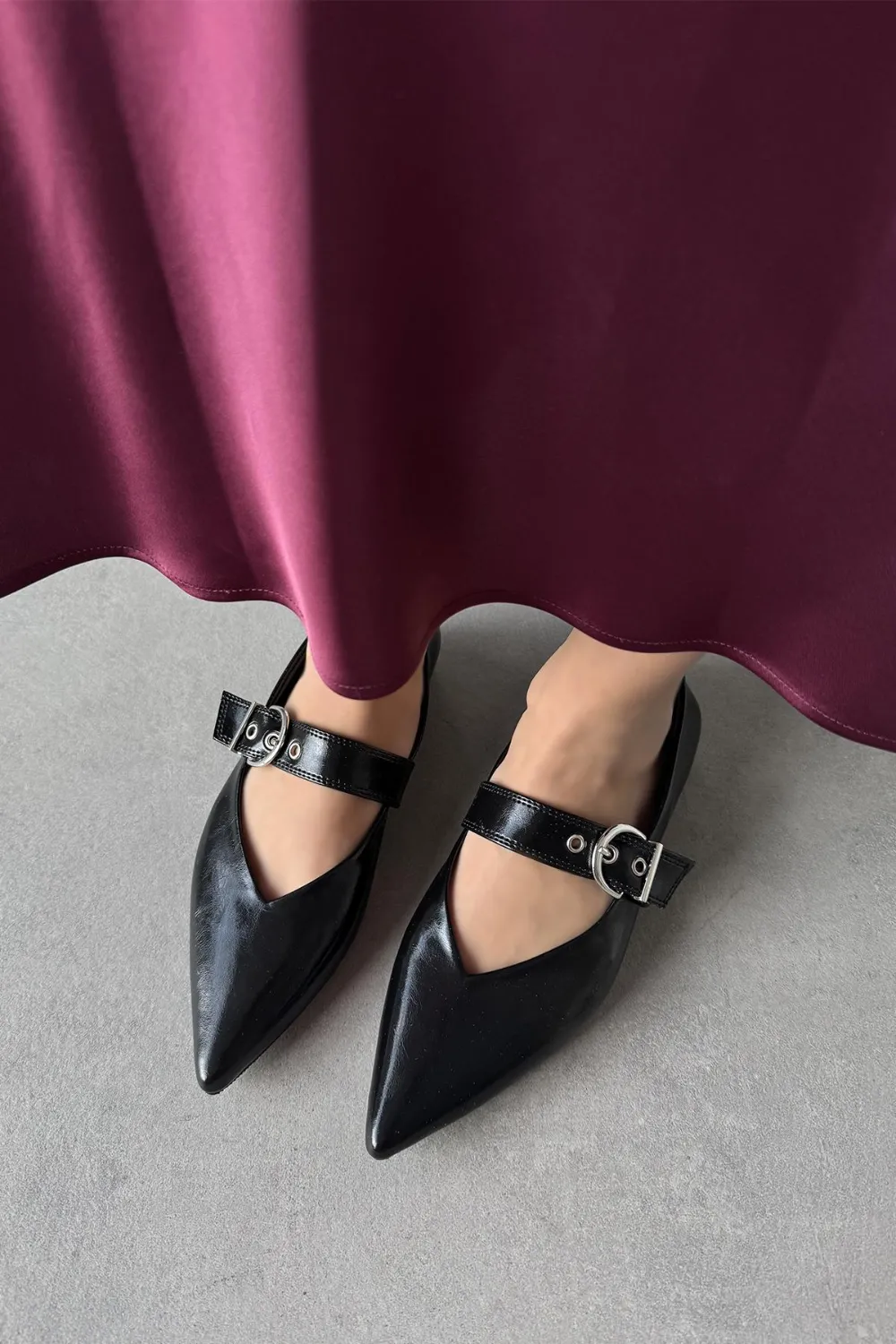 Bruno Kadın Kemer Detay Kırışık Deri Babet Siyah