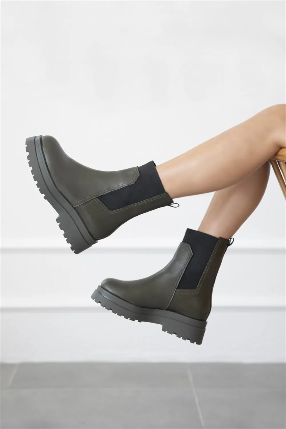 Embers Kadın Lastik Detay  Deri  Postal  Bot Haki