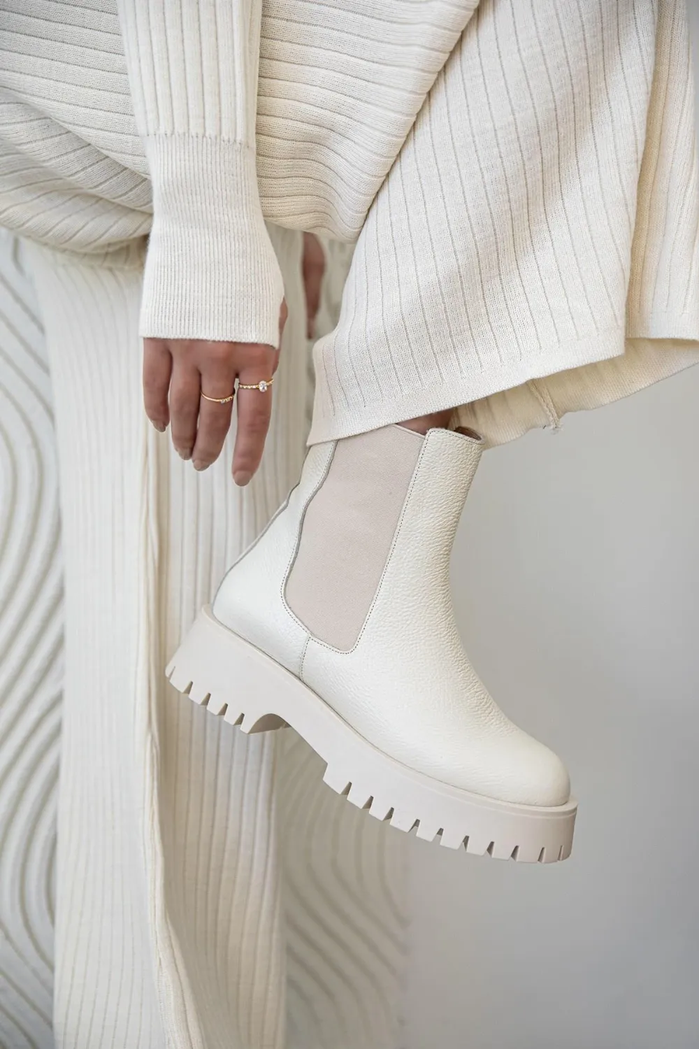 Kante  Kadın Lastik Detay  Hakiki  Deri Postal  Bot Bej