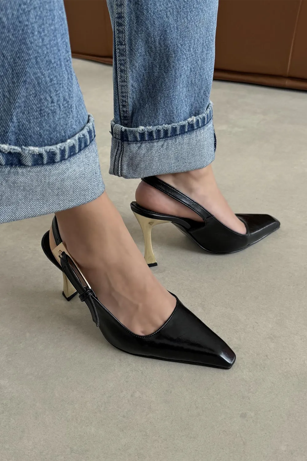 Kendra Kadın Topuklu Kırışık Deri Ayakkabı Siyah