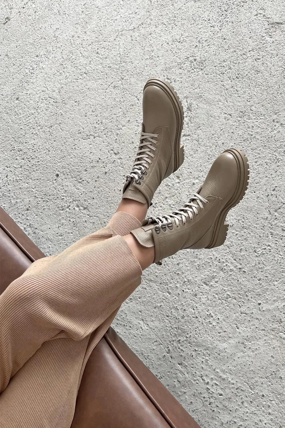 Vesla  Kadın Hakiki  Deri Postal  Bot Vizon