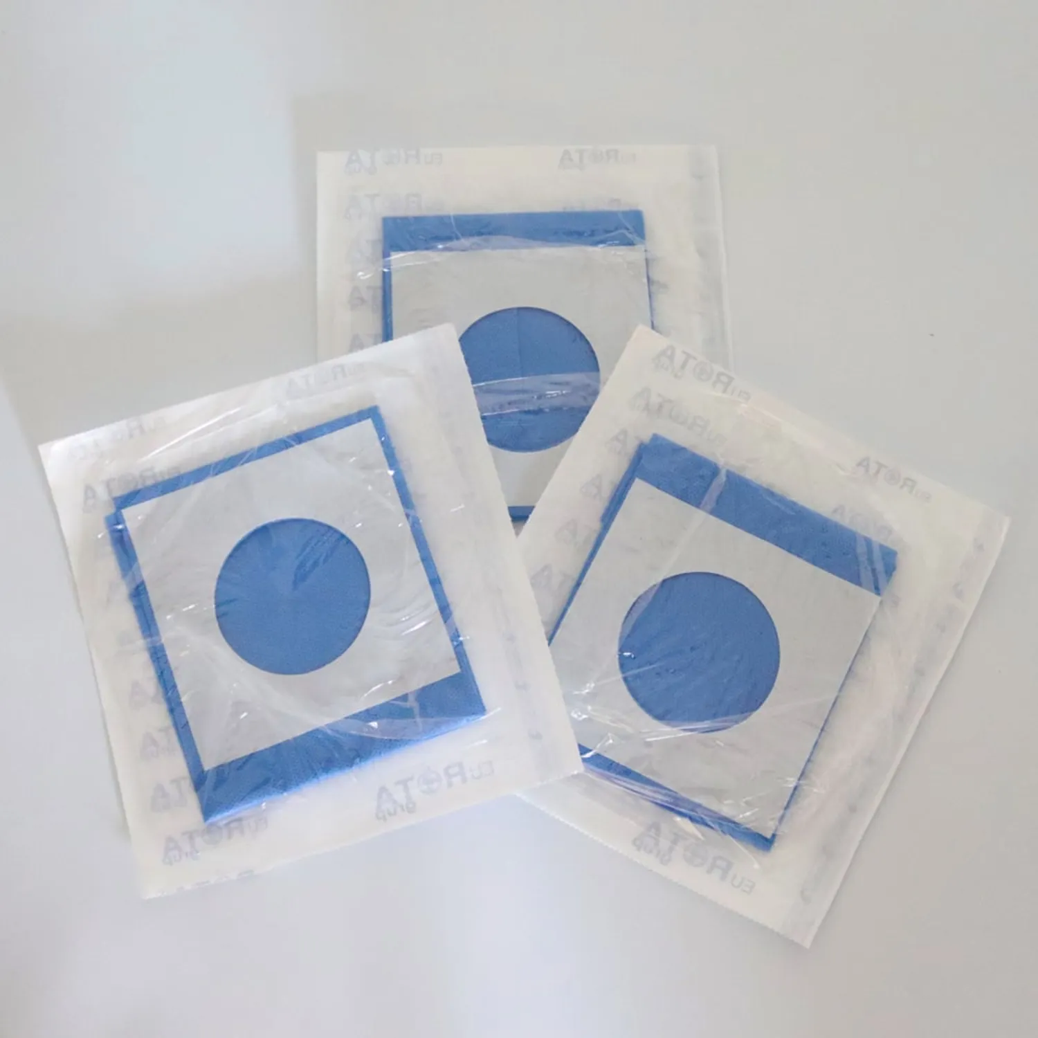 Steril Cerrahi Delikli Serviyet Örtüsü (Sıvı Geçirmez) 40*40 CM