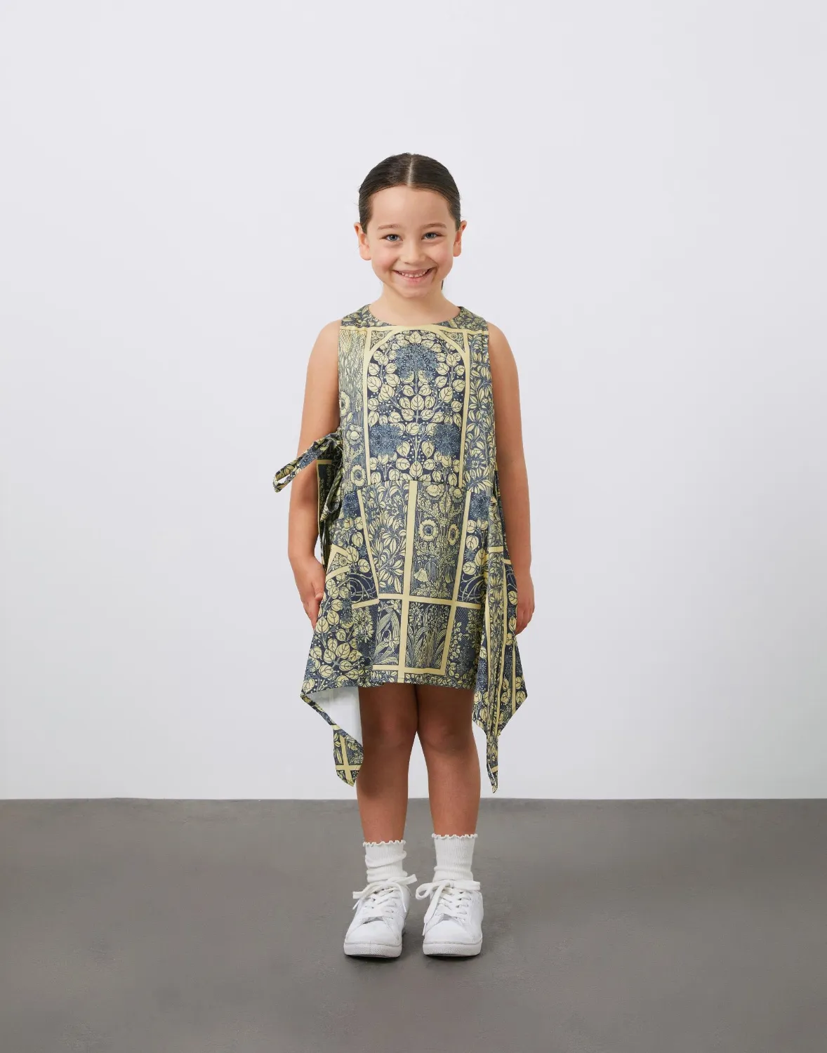 Desenli Kolsuz Kız Çocuk Lacivert Elbise