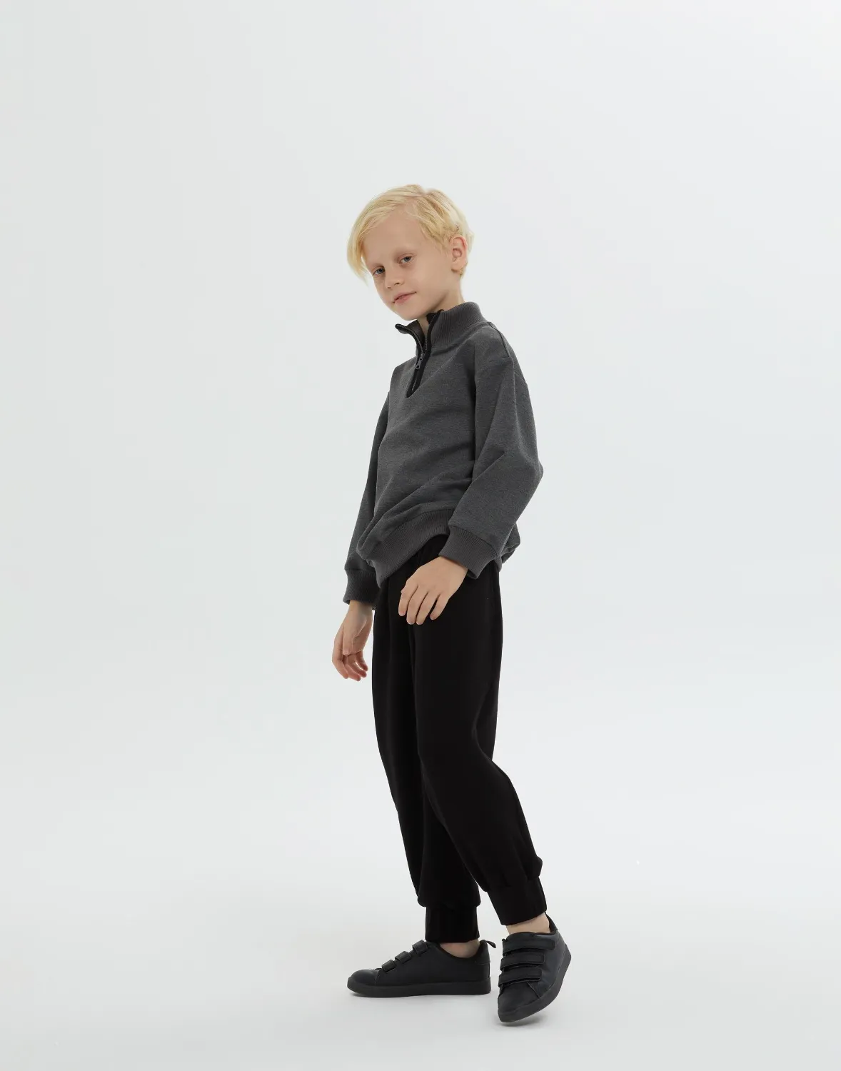 Dik Yakalı Kol Ve Etek Ucu Trikolu Astarlı Gri Erkek Çocuk Sweatshırt