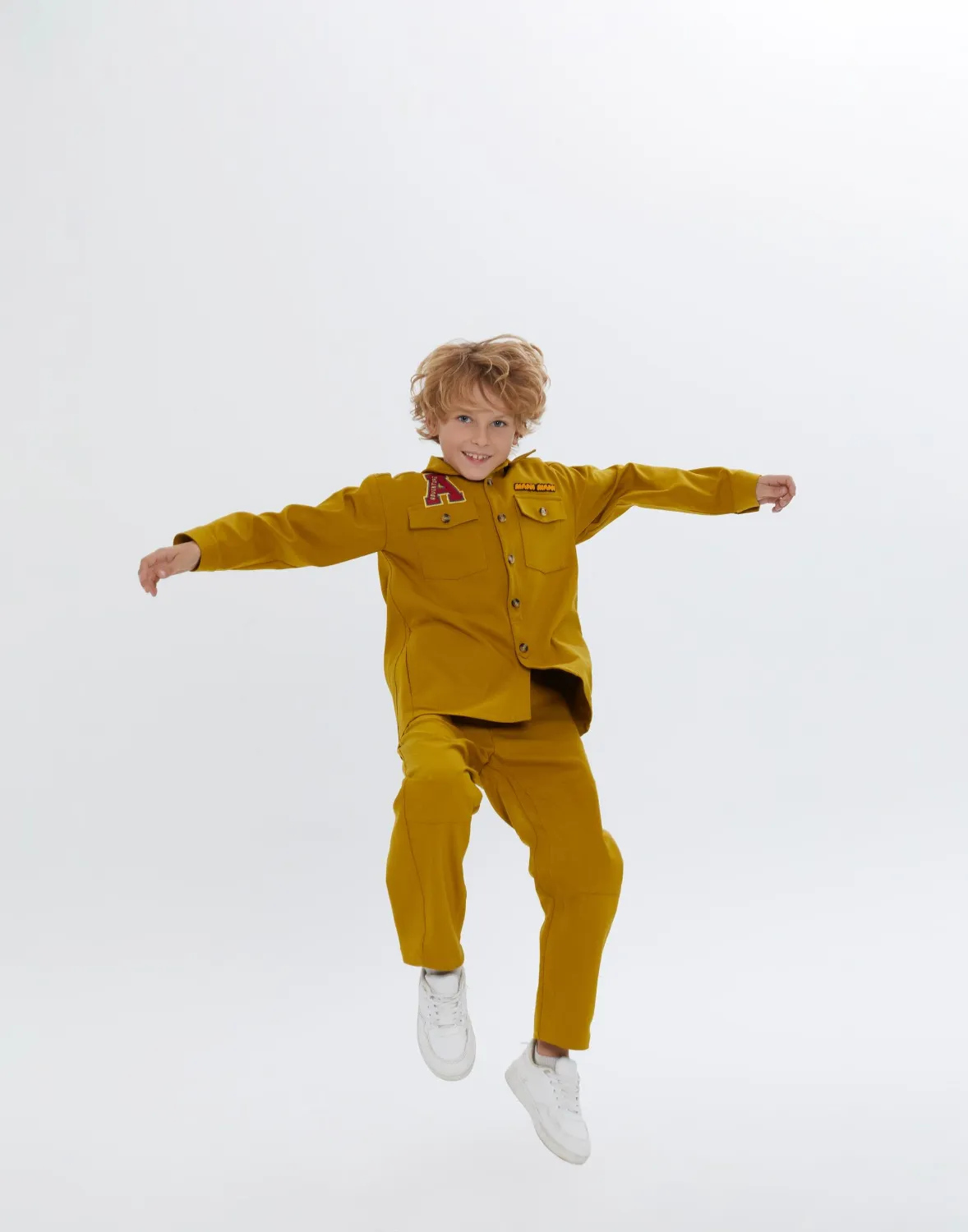 Düğmeli Cepli Aplike Nakış Detaylı Sarı Erkek Çocuk Gömlek