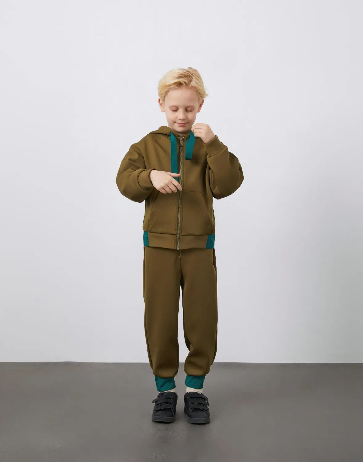 Garni Detaylı Fermuarlı Yeşil Erkek Çocuk Sweatshırt