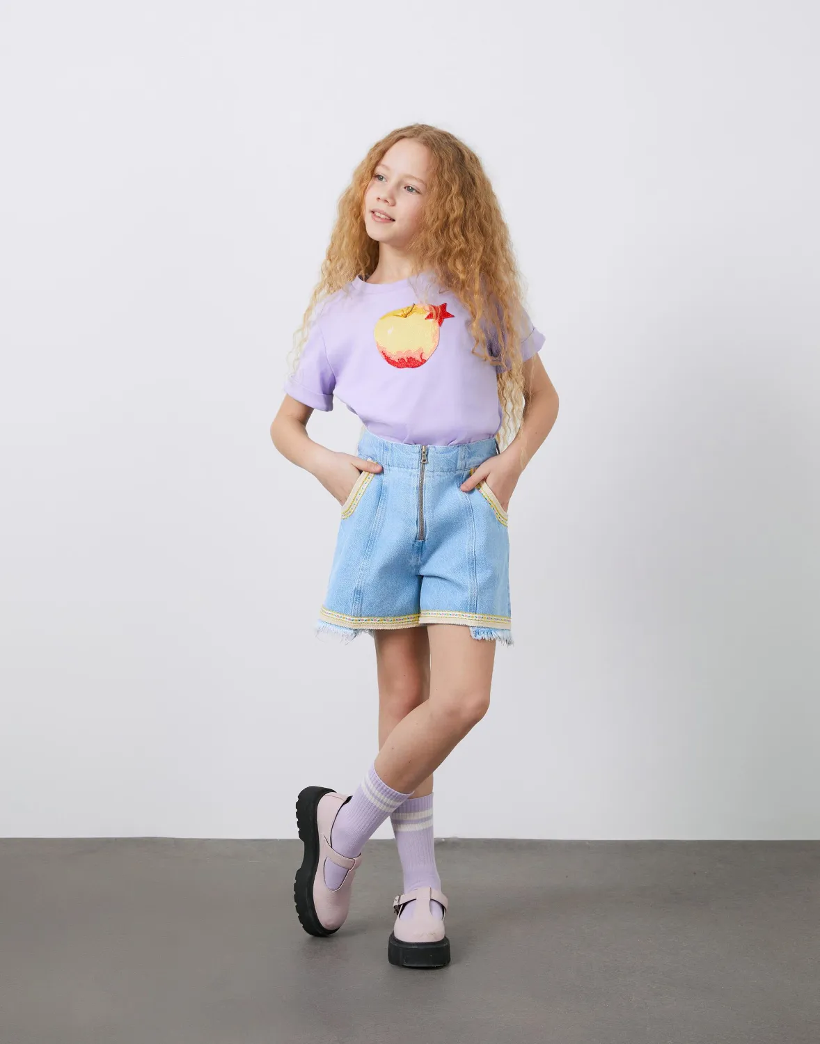 Şerit Detaylı Beli Lastik Kız Çocuk Jean Şort