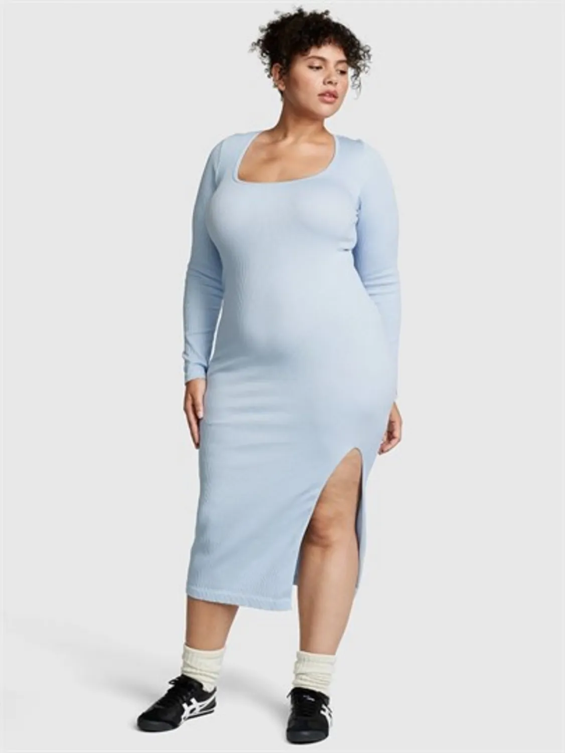 Chlöe x Halle Seamless Ribanalı Uzun Kollu Midi Elbise