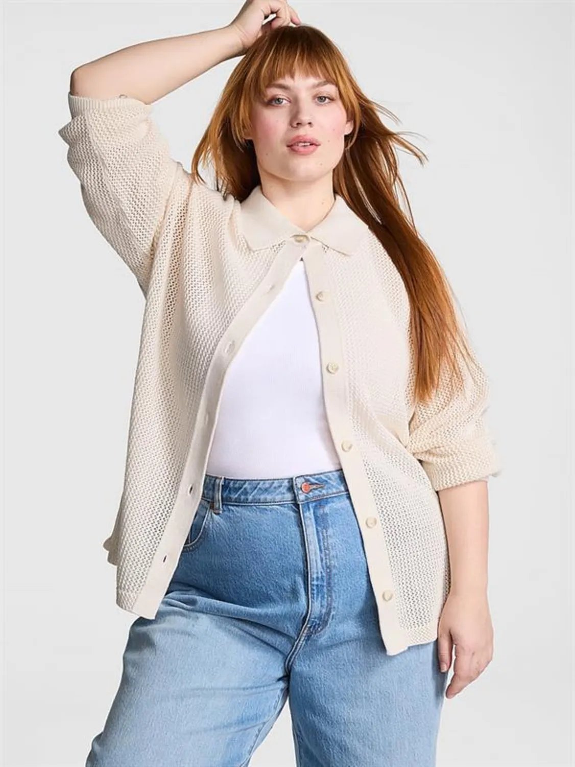 Tığ İşi Düğmeli Hırka