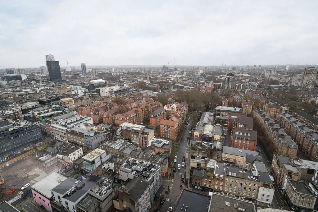 2 bed flat for sale