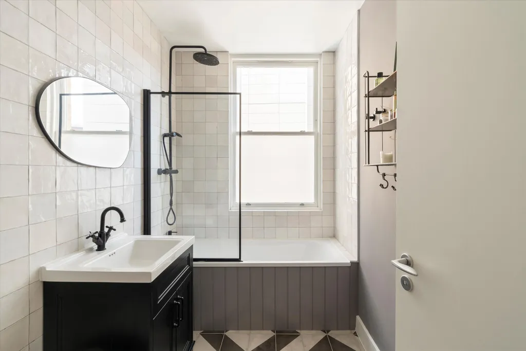 1 beds 1 baths house in Oxford