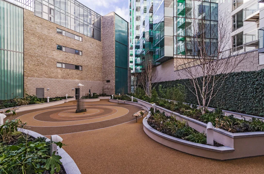 3 bed flat for sale