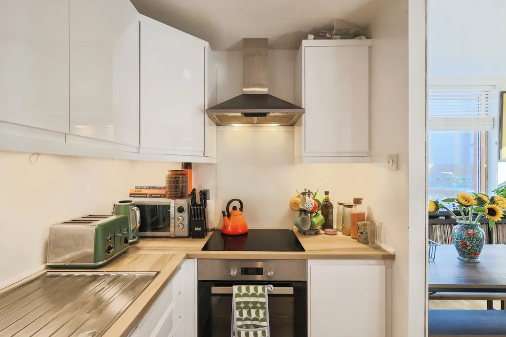 1 bed flat for sale