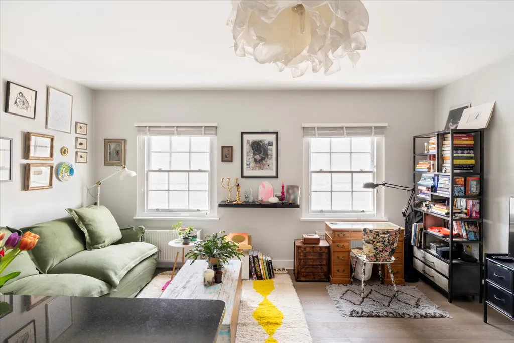 1 beds 1 baths house in Oxford