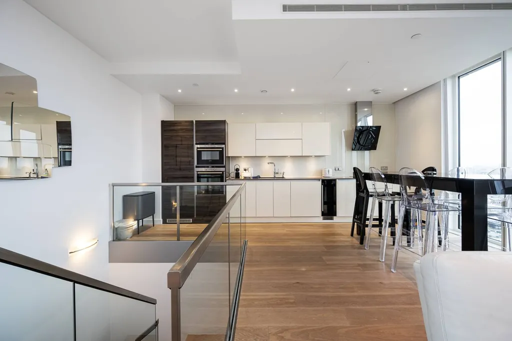 2 bed flat for sale