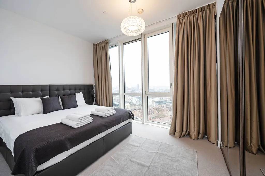 2 bed flat for sale