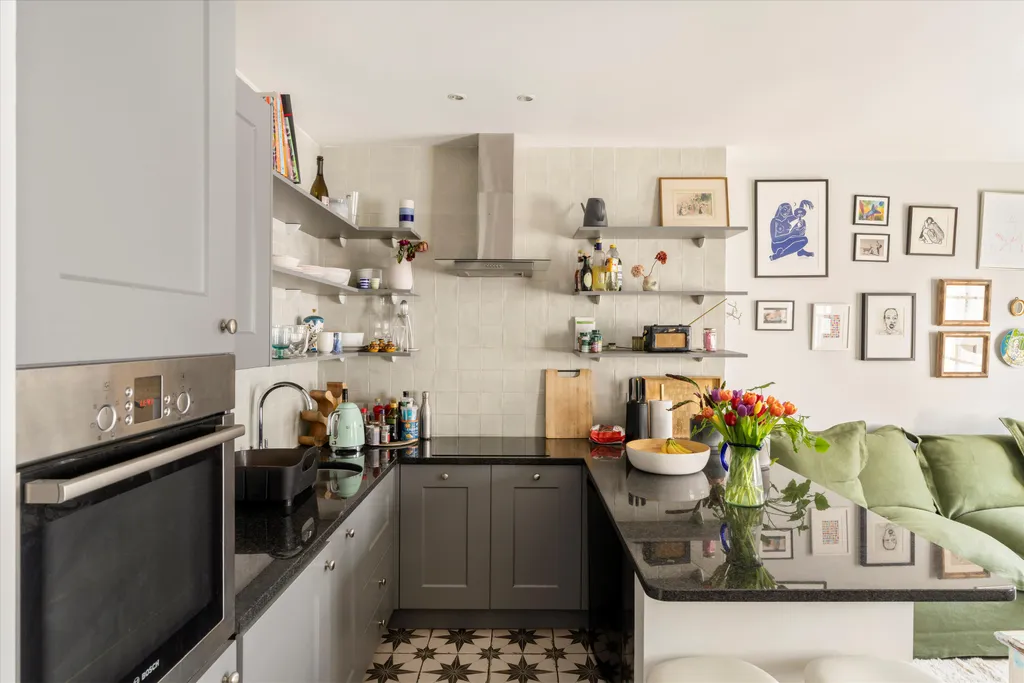 1 beds 1 baths house in Oxford