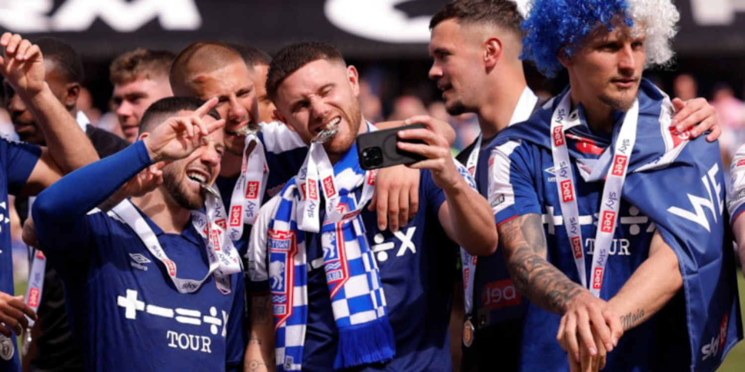 Ipswich Town Premier Lig'e çıktı