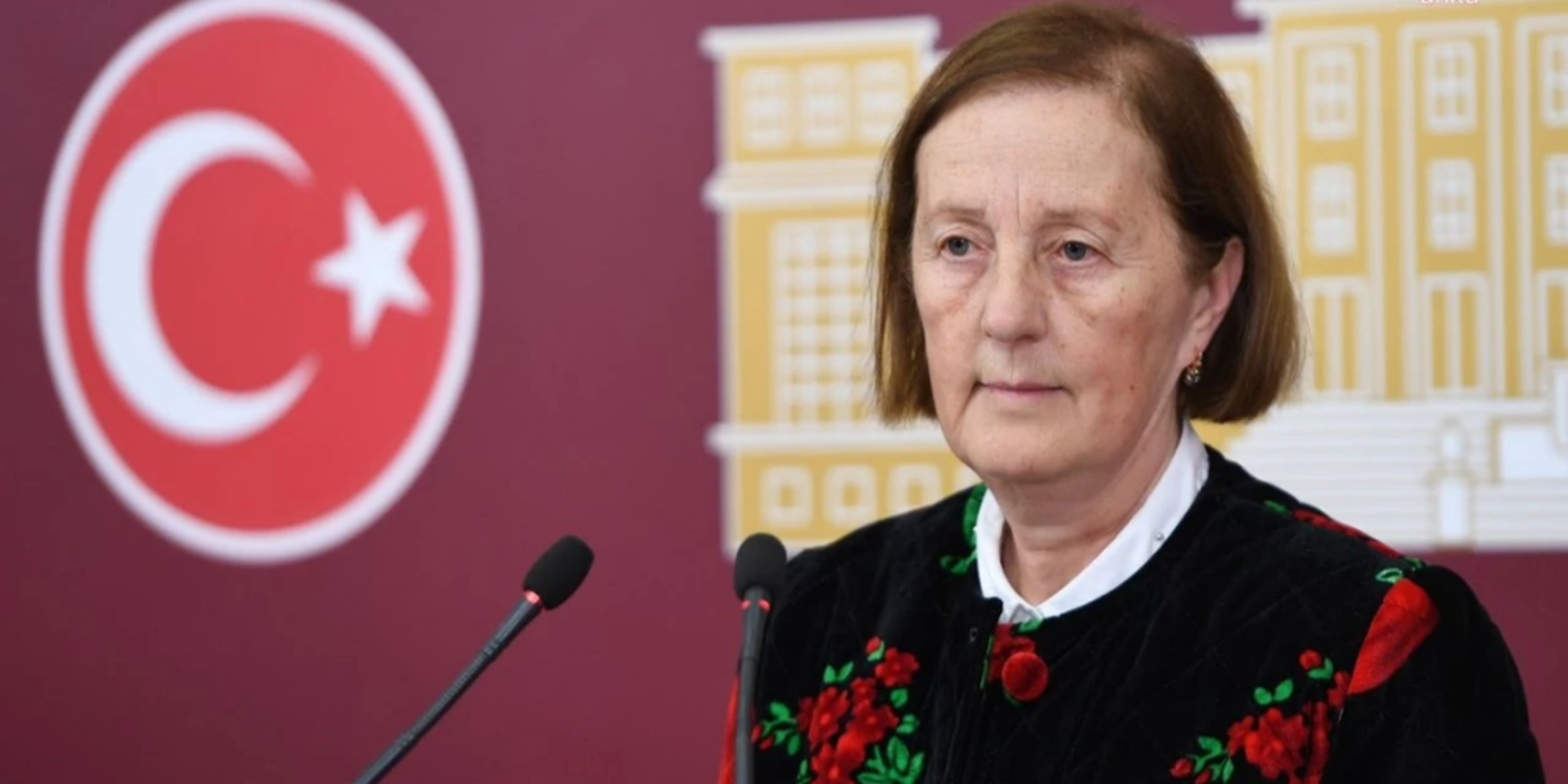 Bir milletvekili daha CHP'ye katıldı