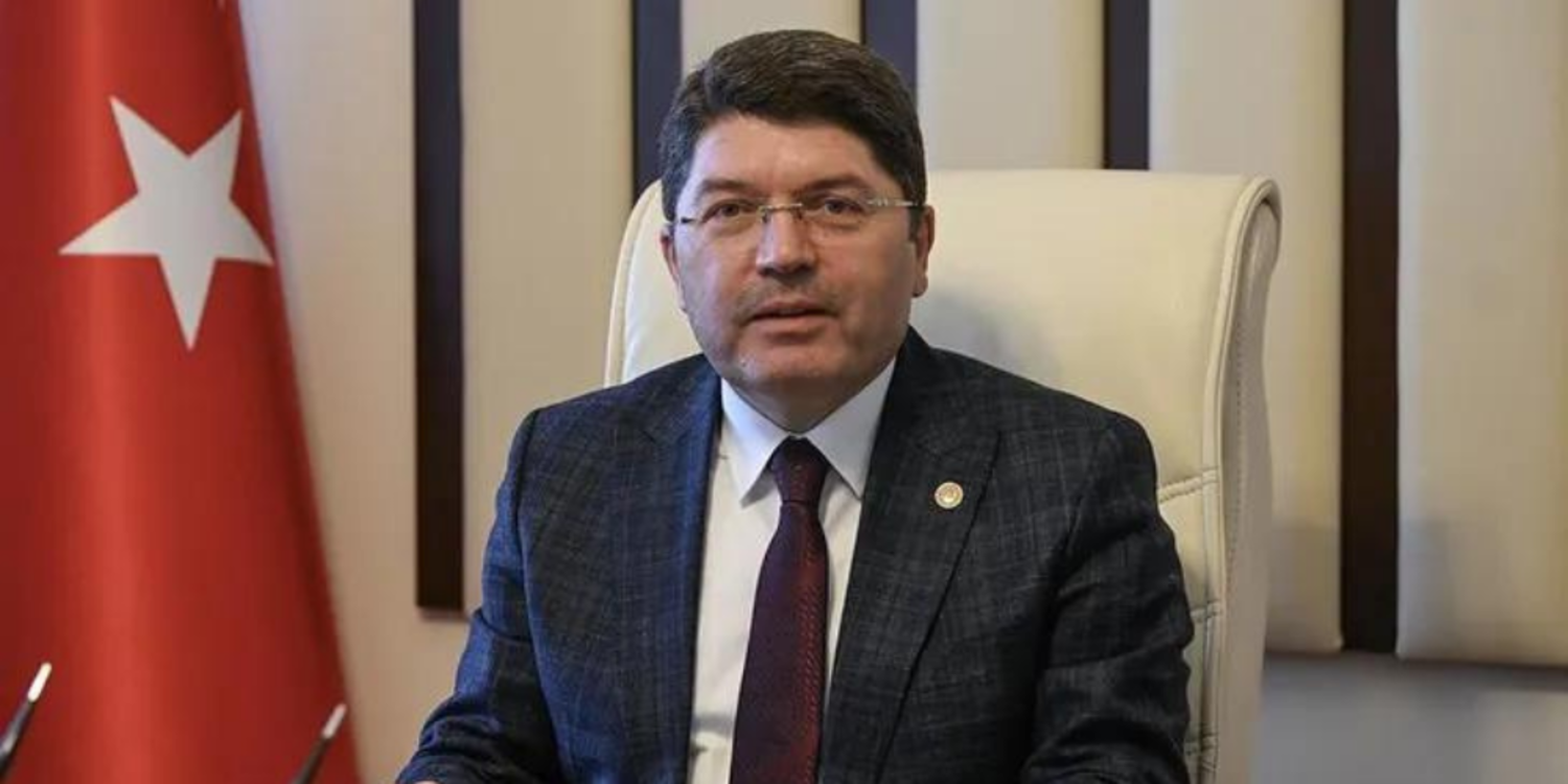 Türk bayrağına saldırılarla ilgili soruşturma başlatıldı