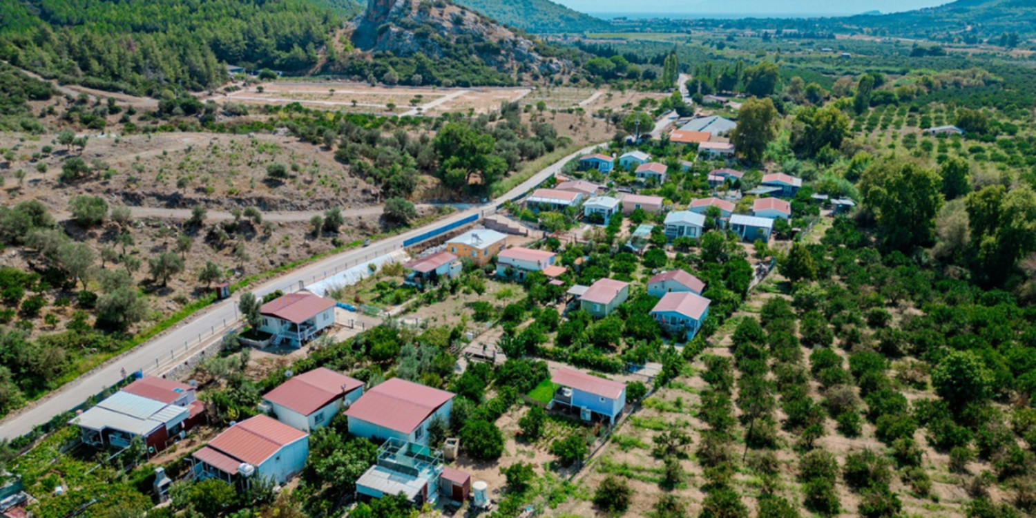 Seferihisar’da hobi bahçelerinin yıkımı devam ediyor