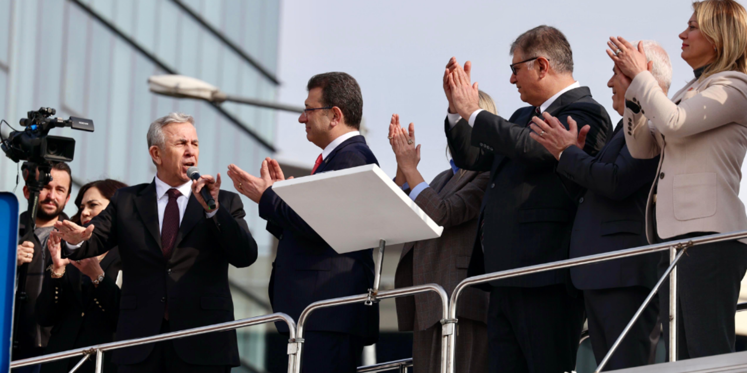 Başkan Tugay Ekrem İmamoğlu’nu yalnız bırakmadı