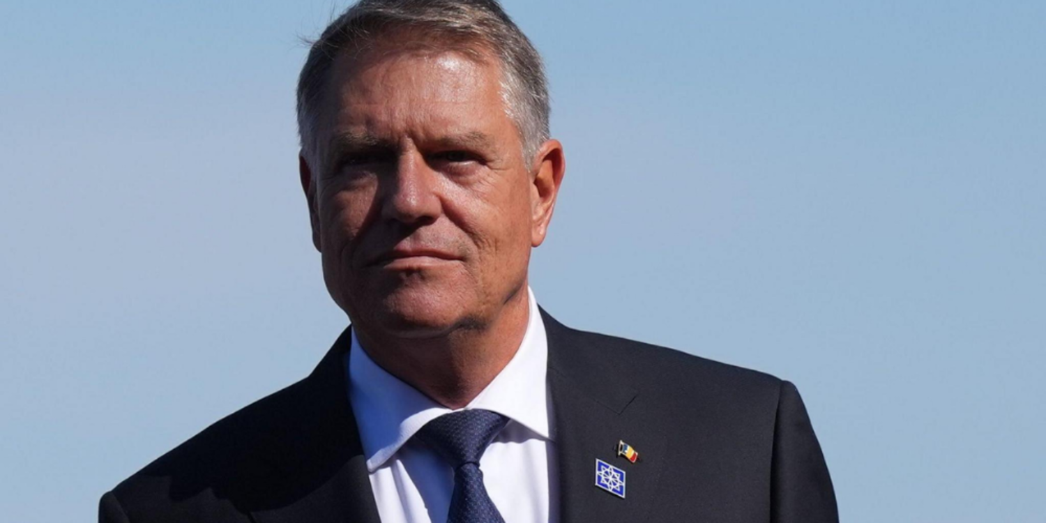 Romanya Cumhurbaşkanı istifa etti