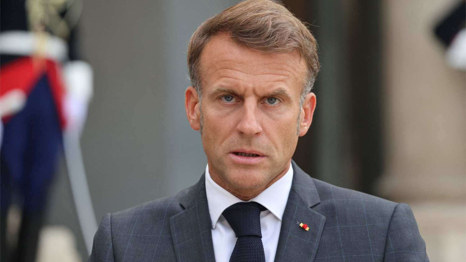 Macron, yeni başbakanı atadı