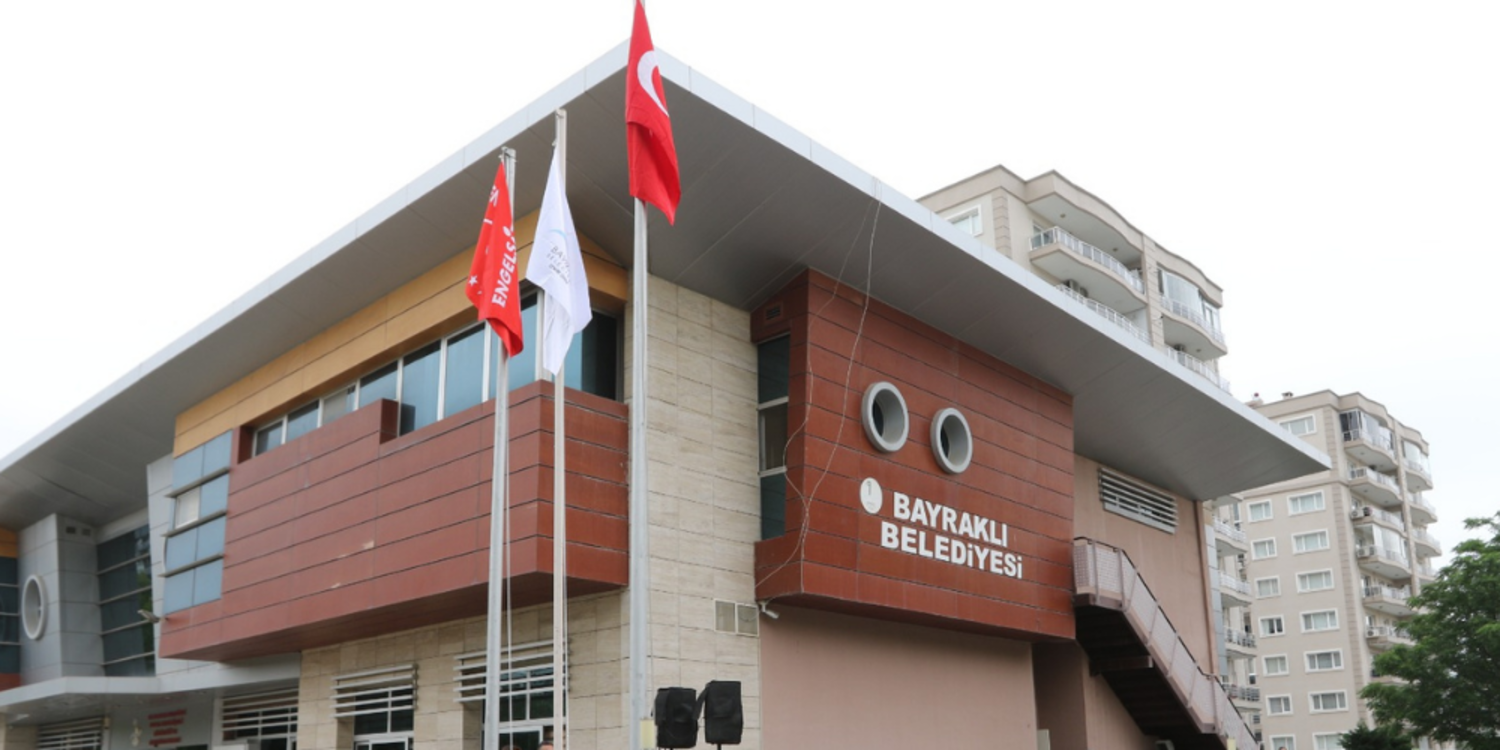 Bayraklı Belediyesi Engelliler Merkezi’ne ‘kırmızı bayrak’