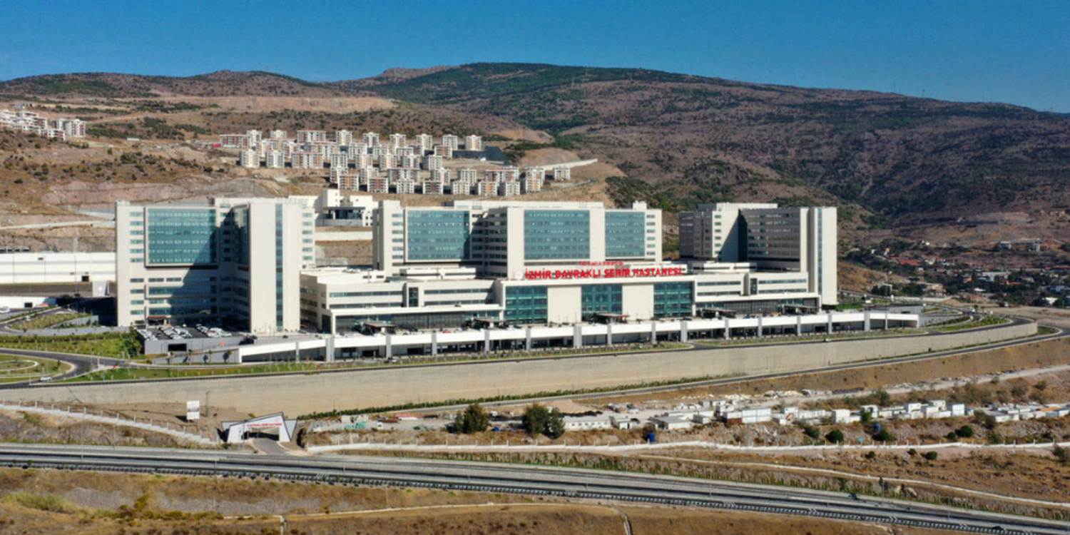 Şehir Hastanesi’nin seçim kampanyasının başladığı gün açılmasına tepki