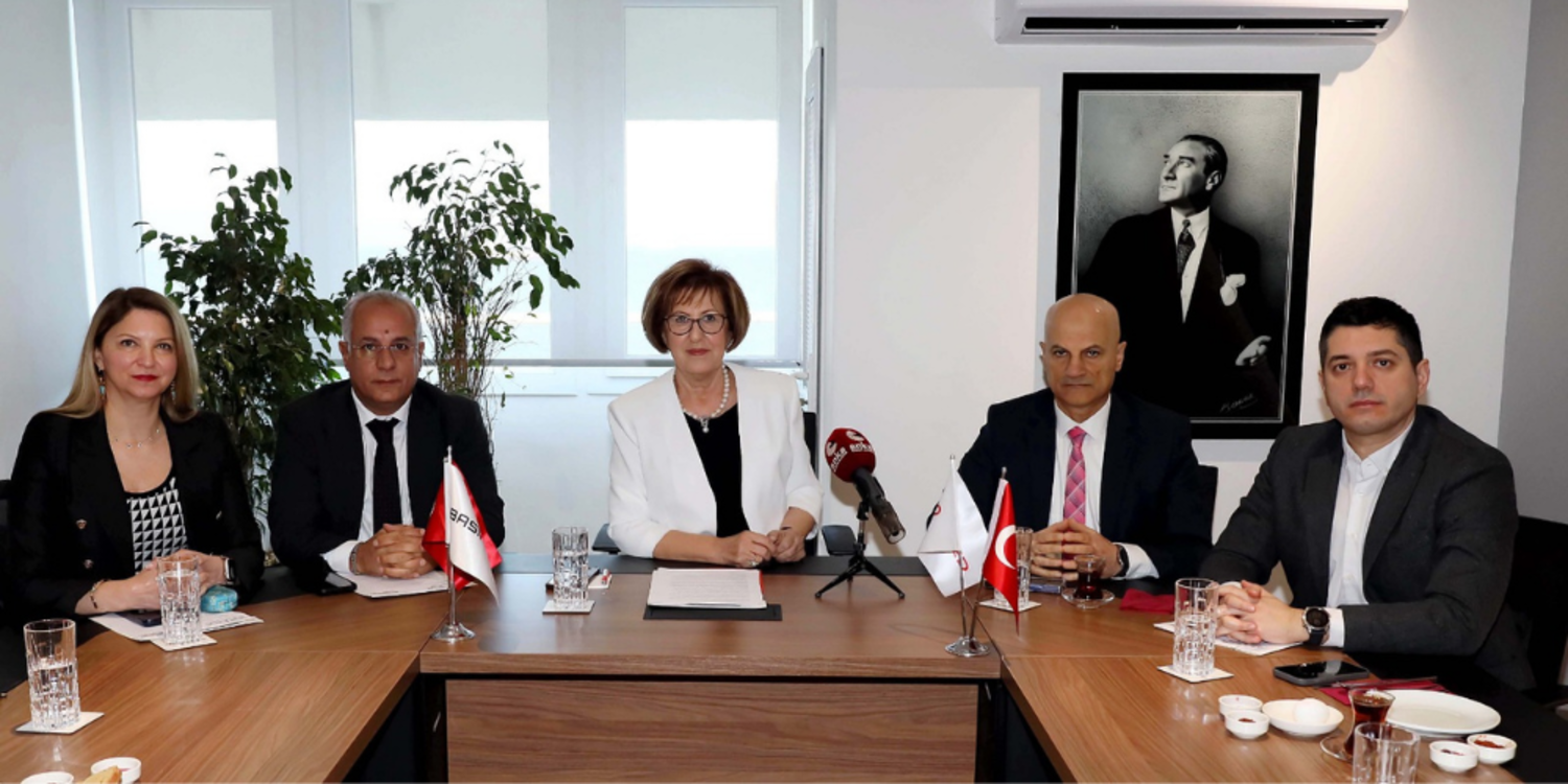 İzmir Kadınlar Kongresi gelenekselleşmeli