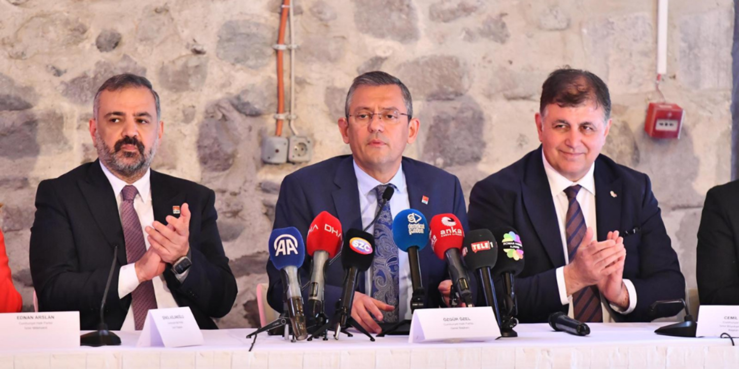 Özel: İzmir'i tarikatlara cemaatlere vermeyiz