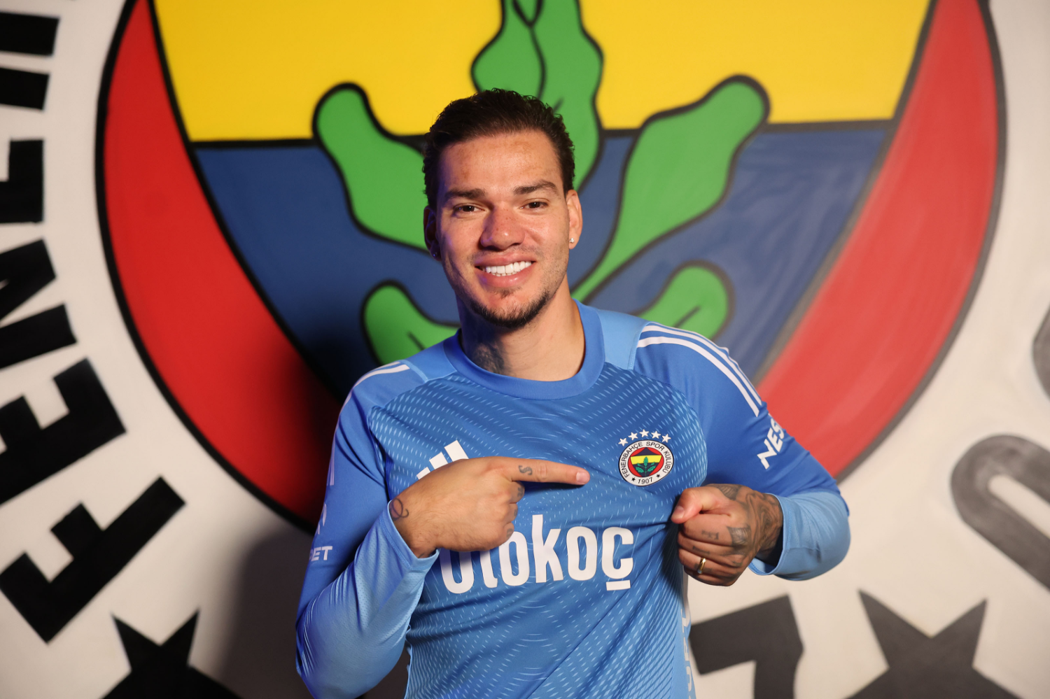 Ederson imzayı attı