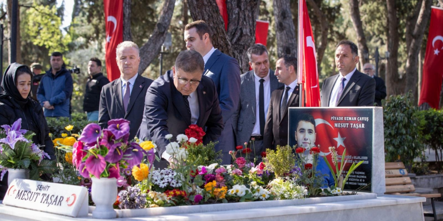 Kadifekale Şehitliği'nde duygulandıran tören