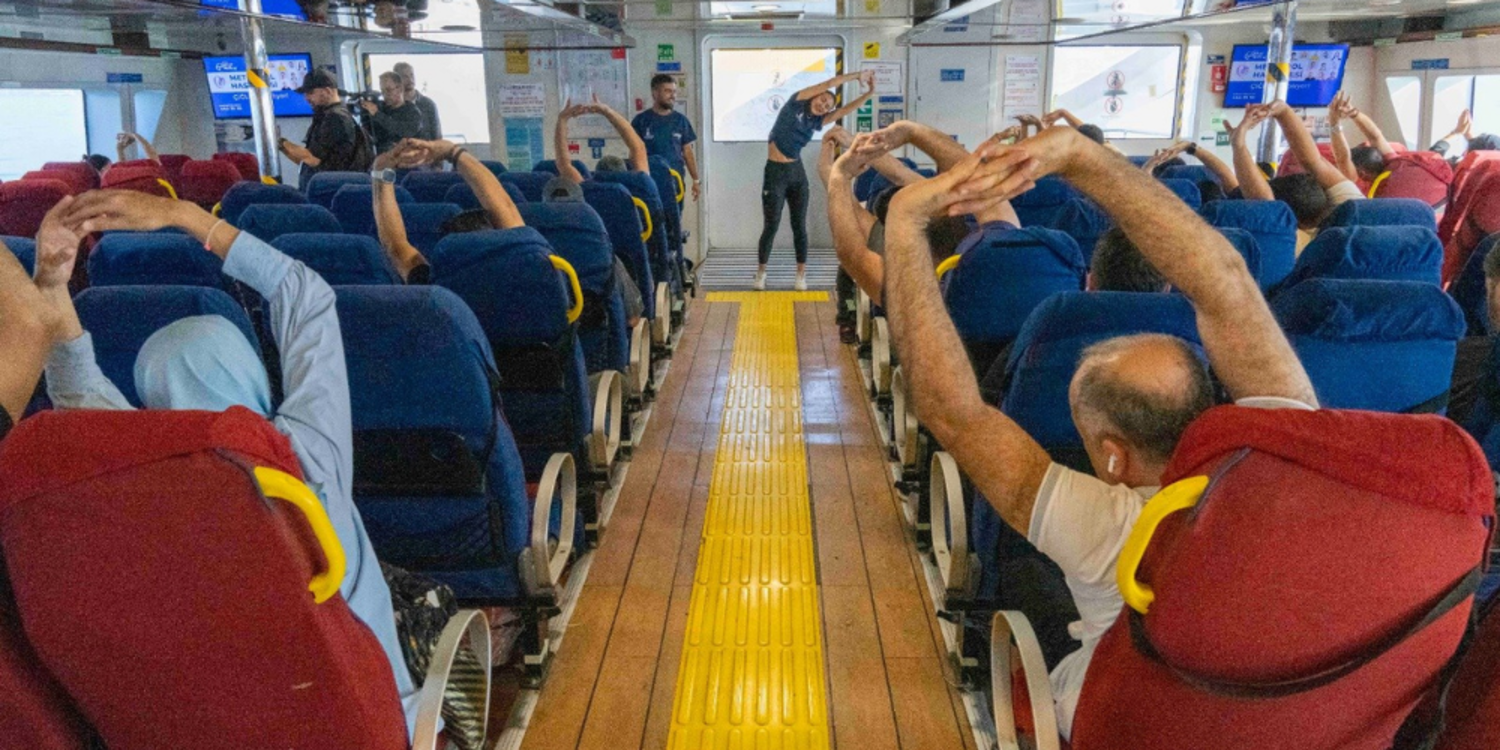 İzmirliler vapurda spor yapıyor