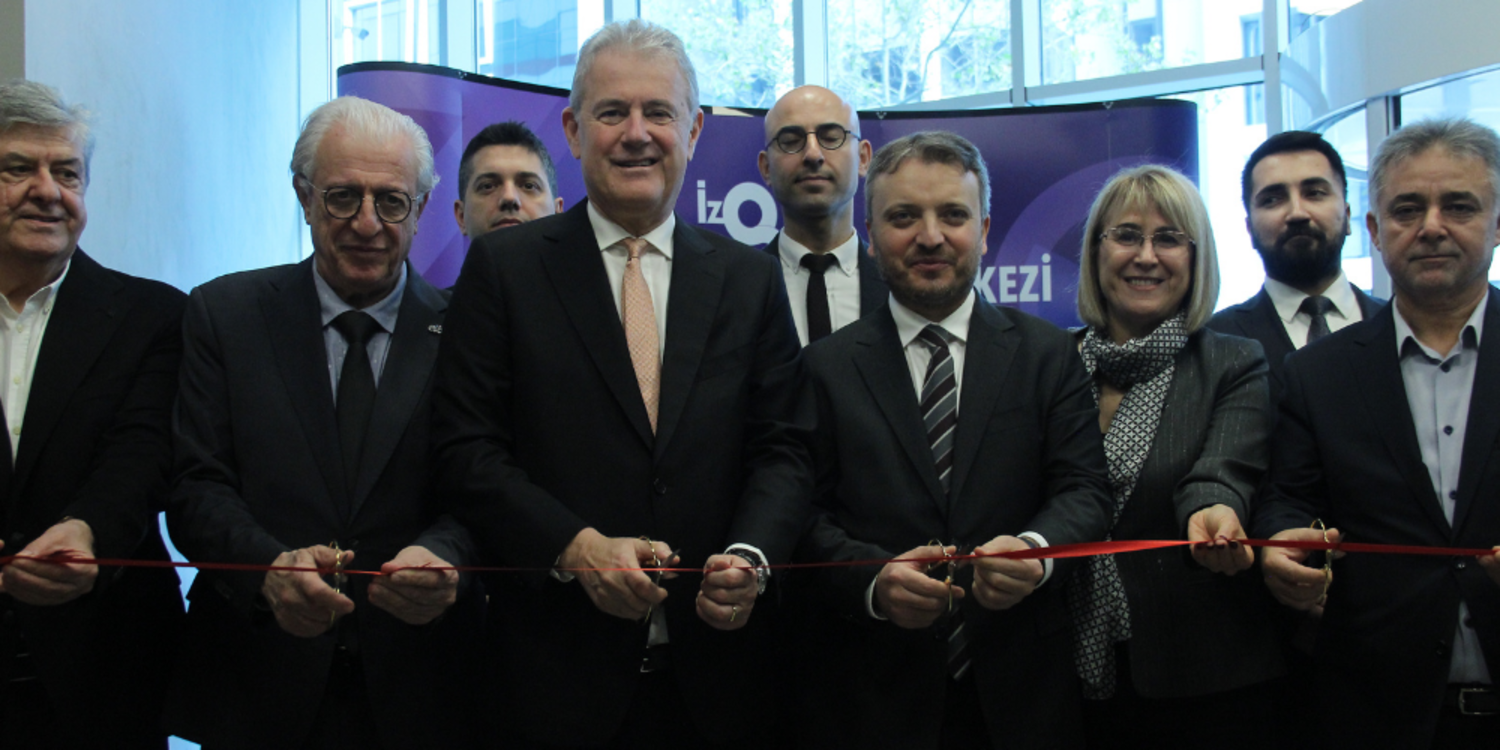 İzQ Dijital Deneyim Merkezi açıldı