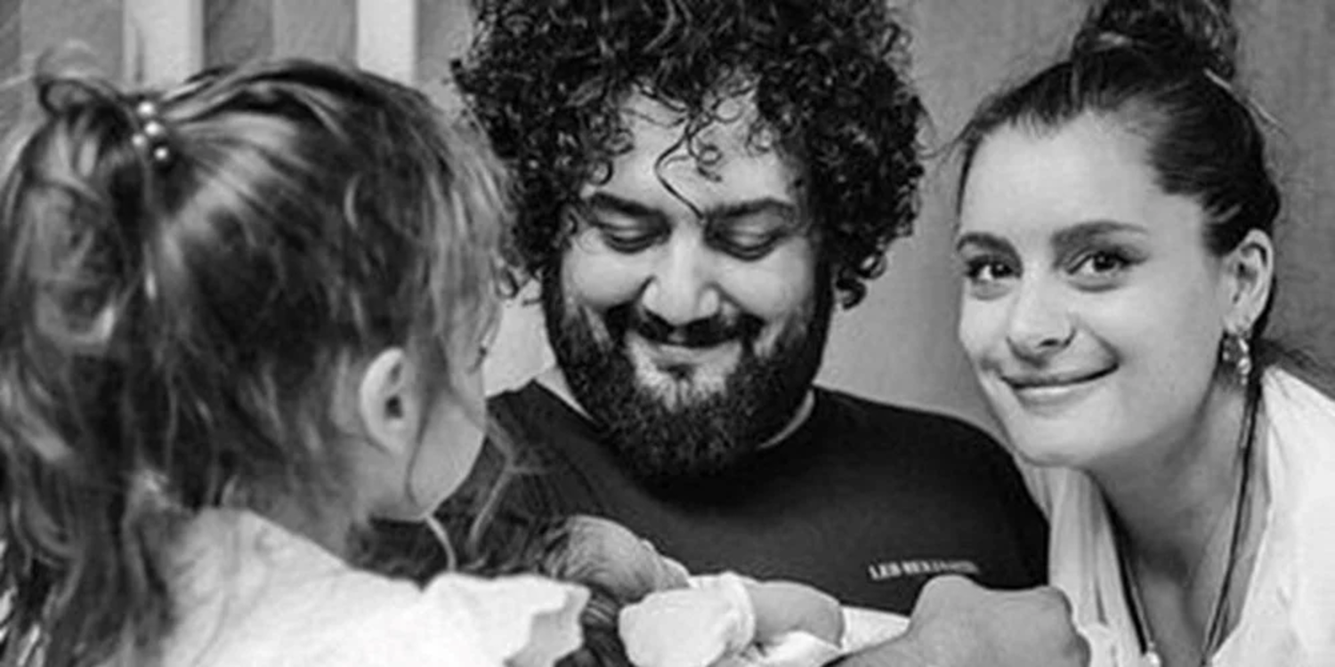 Şarkıcı Atiye üçüncü kez anne oluyor