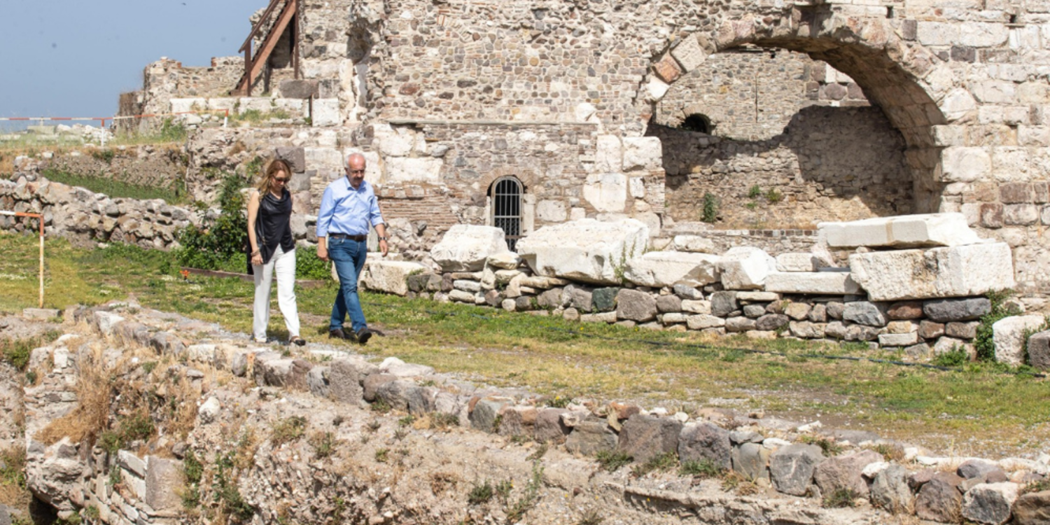 Konak’ın tanıtımı için Agora’da tarihi buluşma