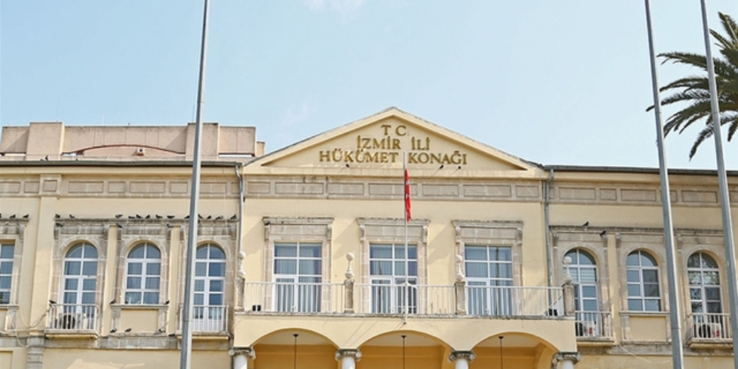 İzmir Valiliği'nden sokakta ölü bulunan kişiye ilişkin açıklama geldi