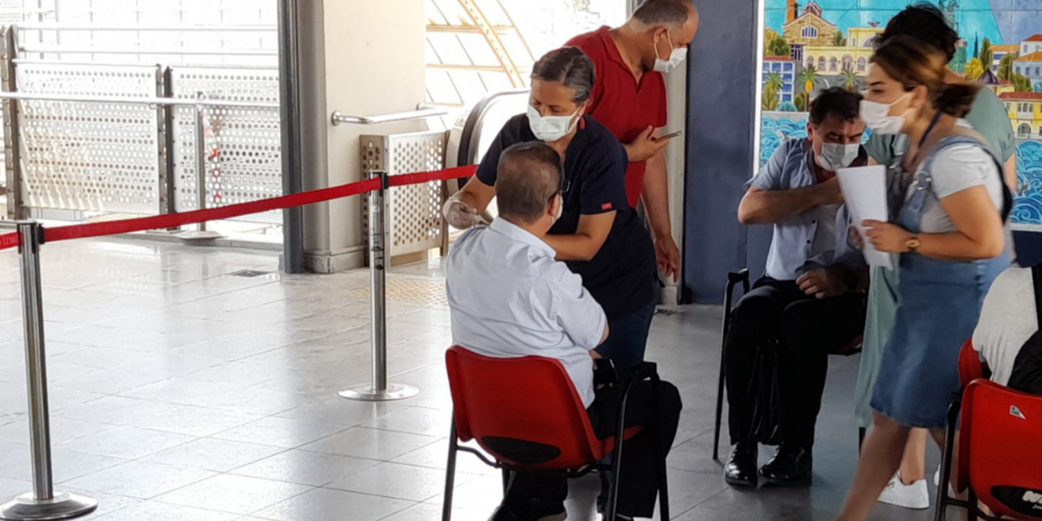 Halkapınar'a aşı standı kuruldu