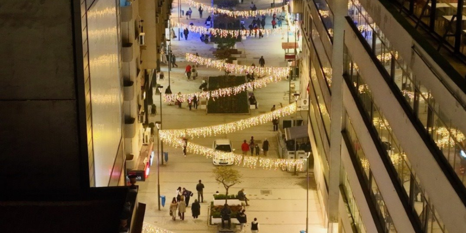 Kemeraltı’nda 17 noktada WİzmirNet dönemi