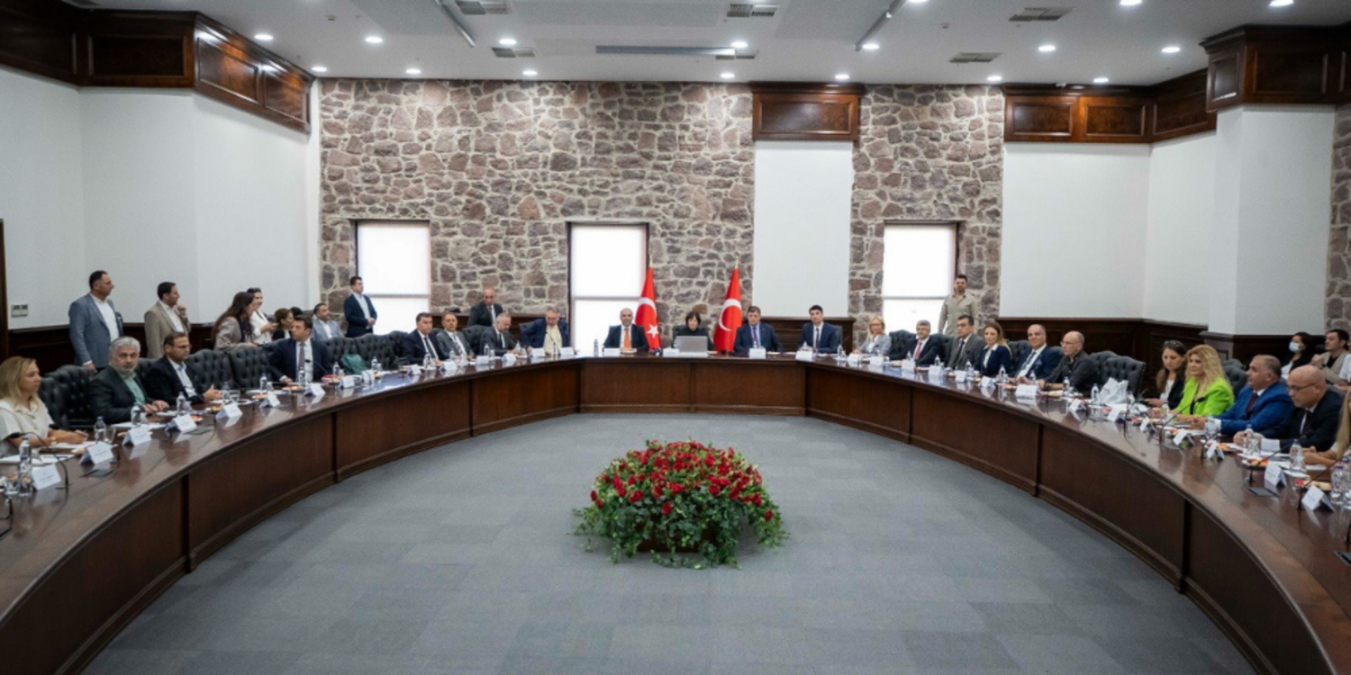 İzmir Körfezi'ndeki kirlilik için Acil Eylem Planı toplantısı